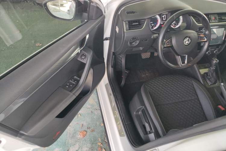 Used Skoda Octavia 2018 Station Wagon TSI230 DSG Luxury Edition