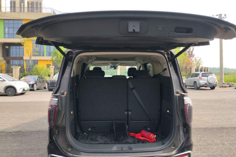 Used Hongqi HQ9 PHEV 2024 2.0T Four-Wheel Drive Business Edition