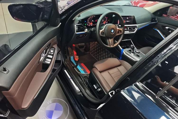 Used BMW 3 Series 2020 Restyled 325i M Sport Night Edition Package Driver Seat