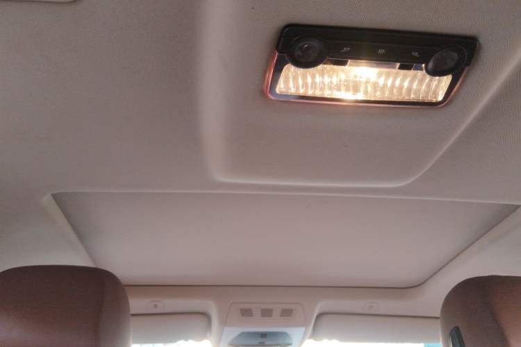 Used BMW 5 Series 2014 520Li Elegant Model
