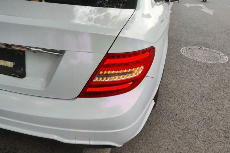 Used Mercedes-Benz C-Class 2013 C 180 Coupe Exterior 3