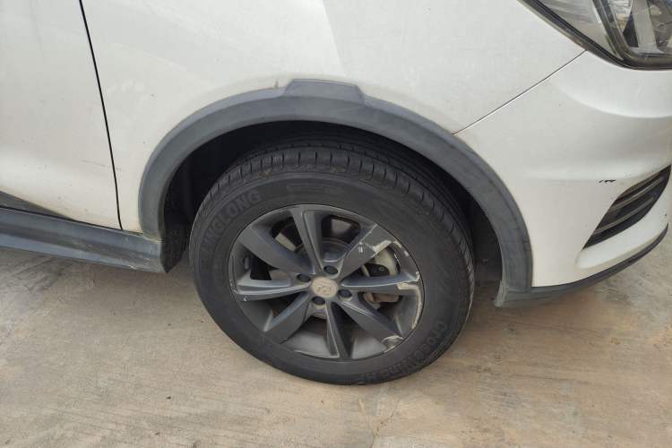 Used BYD Yuan New Energy 2018 EV360 Smart Connect Cool Edition Right Front Wheel Hub