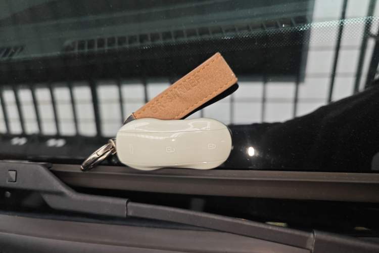 Used GAC Trumpchi EMPOW 2021 270T DCT J16 Version Vehicle Key