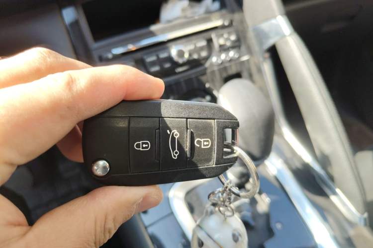 Used Peugeot 3008 2013 1.6THP Automatic Prestige Edition Vehicle Key