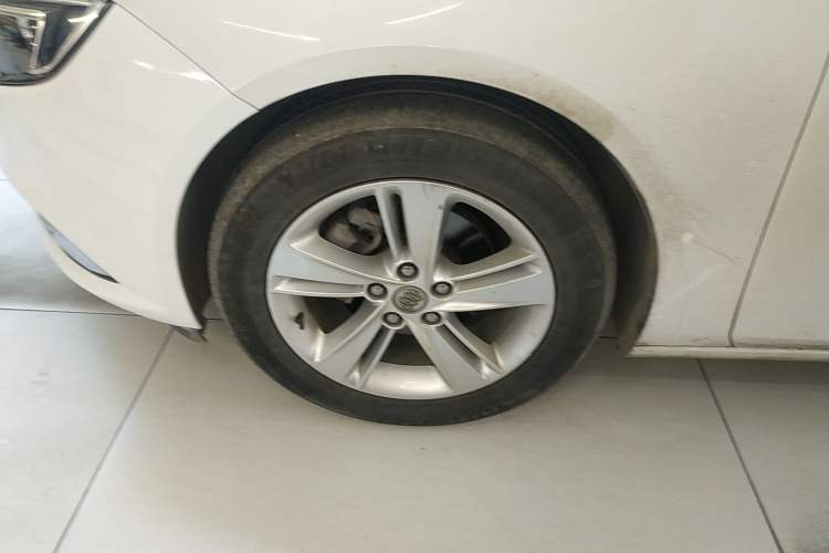 Used Buick Regal 2019 20T Elite Version China VI Standard Left Front Wheel Hub