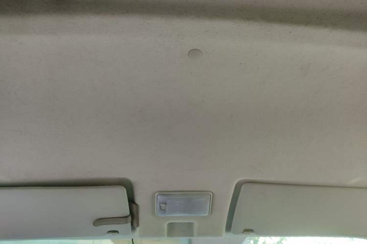 Used BAIC Ruixiang Boteng V2 EV 2022 Enclosed Van Standard Type Henan Lithium Battery Headliner