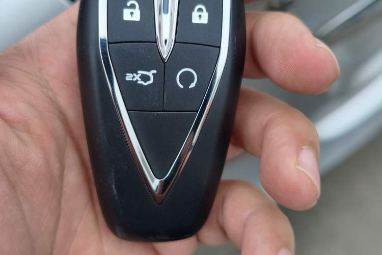 Used CHANGAN Eado 2025 Blue Whale 1.5T 500Bar Prestige Model
