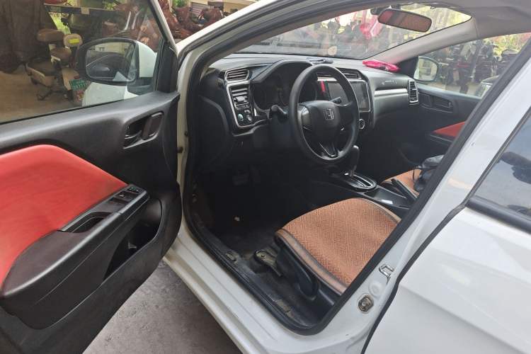 Used Honda Gienia 2017 1.5L CVT Comfort Version Driver Seat