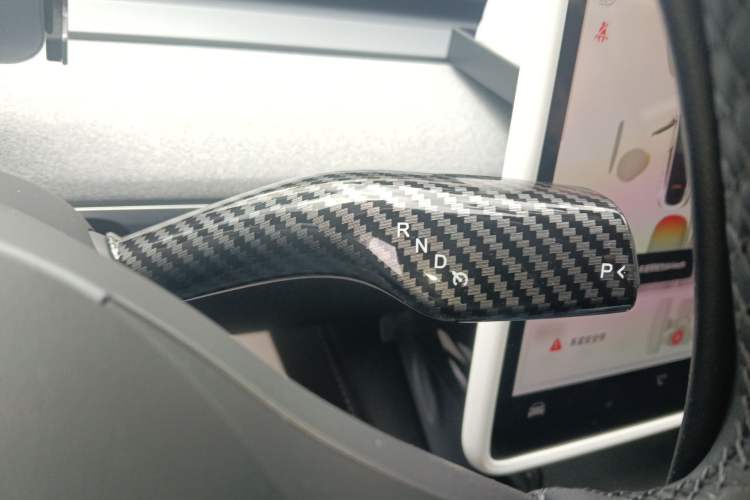 Used Tesla Model Y 2024 Long-Range All-Wheel-Drive Version