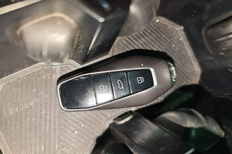 Used iCAR 03 2024 472km Four-Wheel Drive Long-Range Version
