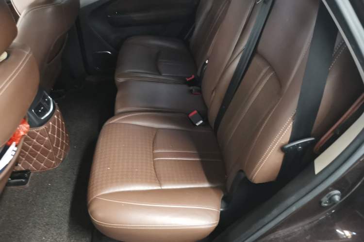 Used BYD S7 2015 2.0T Upgraded Automatic Luxury Version Left Rear Seat