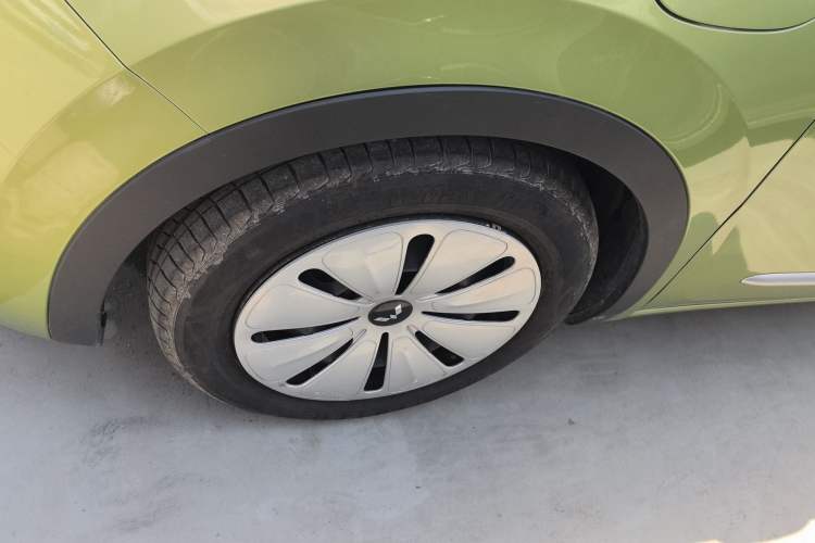 Used Wuling Bingo 2023 333 km Fast-Share Version Left Front Wheel Hub