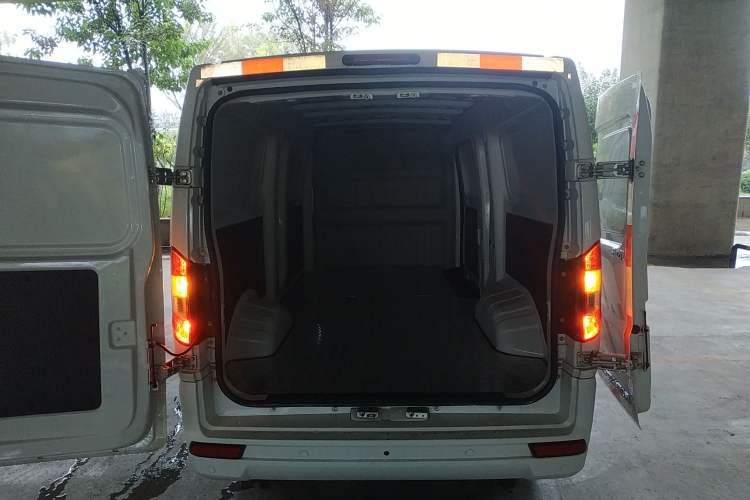 Used Dongfeng Yufeng EM27 2024 EM27L Henan Lidong 41.472 kWh
