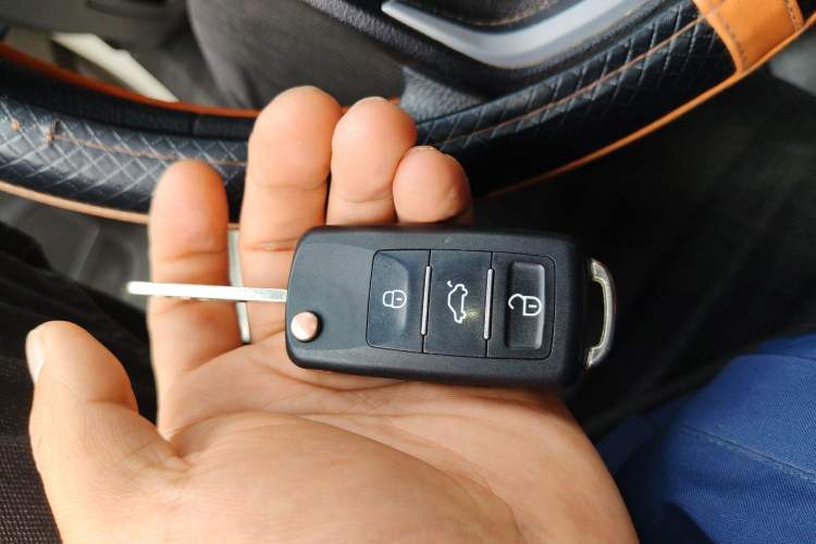 Used Baojun 310 2016 1.2L Manual Luxury Model Vehicle Key