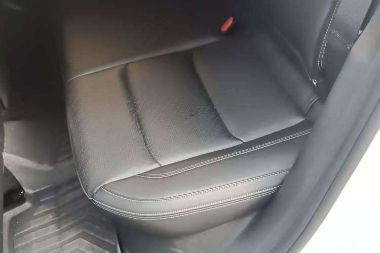 Used Geely Auto Emgrand 2023 4th Generation Champion Edition 1.5L CVT Prestige Model
