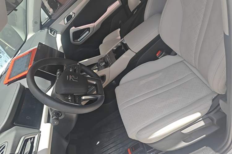 Used BYD Yuan UP 2024 401KM Leading Edition
