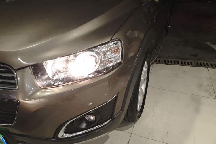 Used Chevrolet Captiva 2015 2.4L 4x4 Flagship Edition 7-Seater