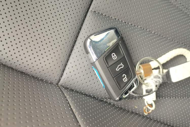 Used Volkswagen Passat 2025 Outstanding Model 380TSI Starry Dragon Glorious Edition
