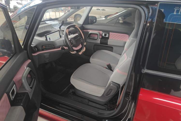 Used Baojun E300 2020 Plus Interstellar Smart Edition
