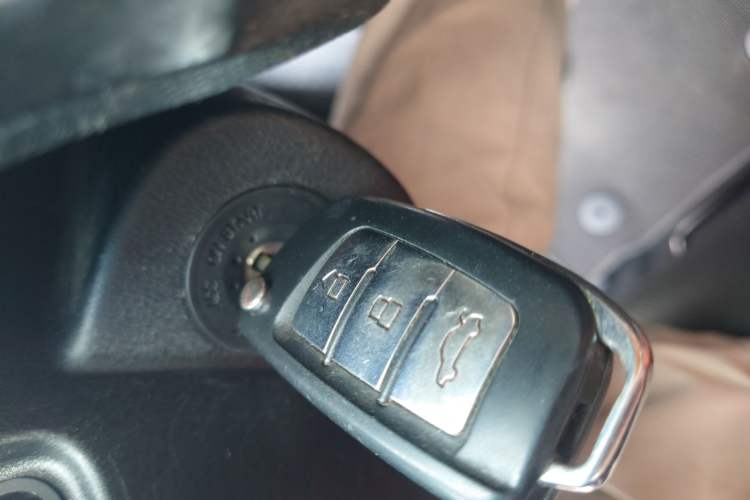 Used Geely Auto Vision X1 2017 1.3L Automatic Player Edition
