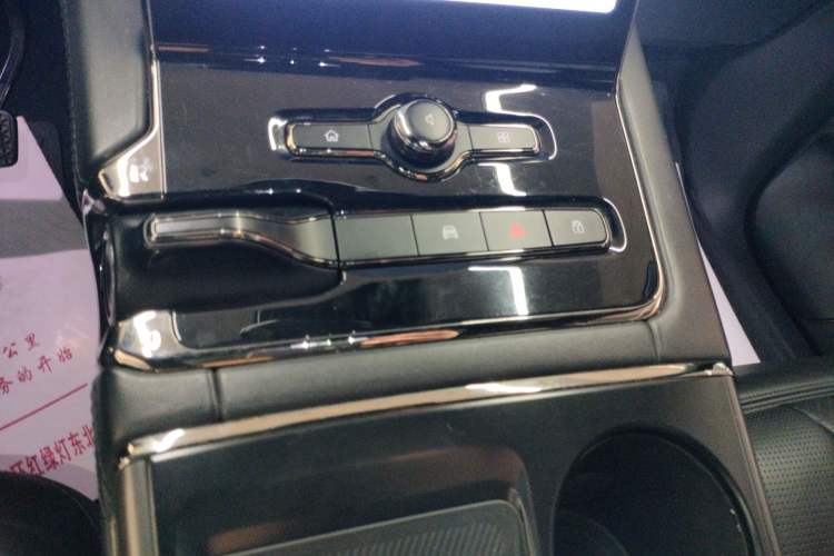 Used Nio ES8 2020 415 KM Signature Edition 7-Seater Version
