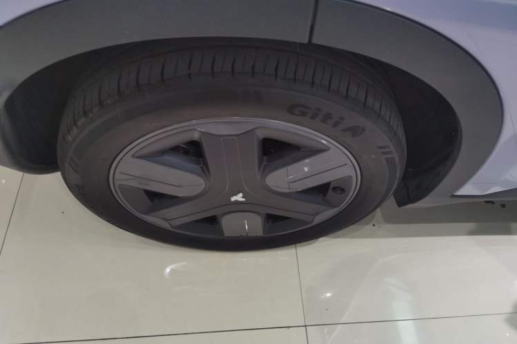 Used firefly firefly 2025 Illuminated Edition
