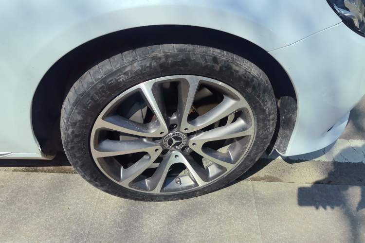 Used Mercedes-Benz E-Class 2019 Facelifted E 300 L Stylish Version
