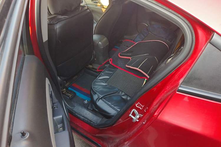 Used Chevrolet Cruze 2013 1.6L SE MT Left Rear Seat