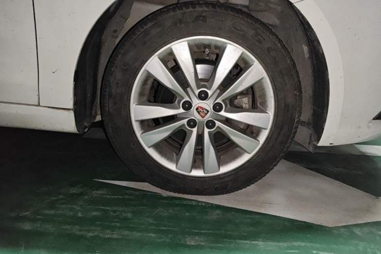 Used Roewe 360 2015 1.5L Automatic Luxury Edition
