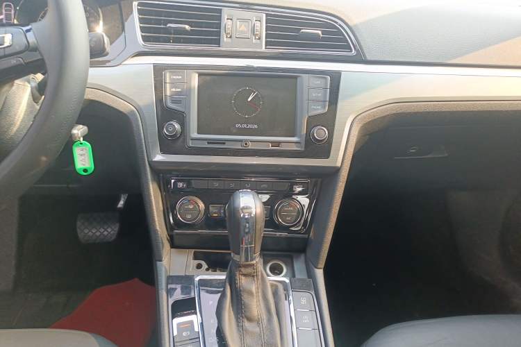 Used Volkswagen Lamando 2017 280TSI DSG Comfort Edition
