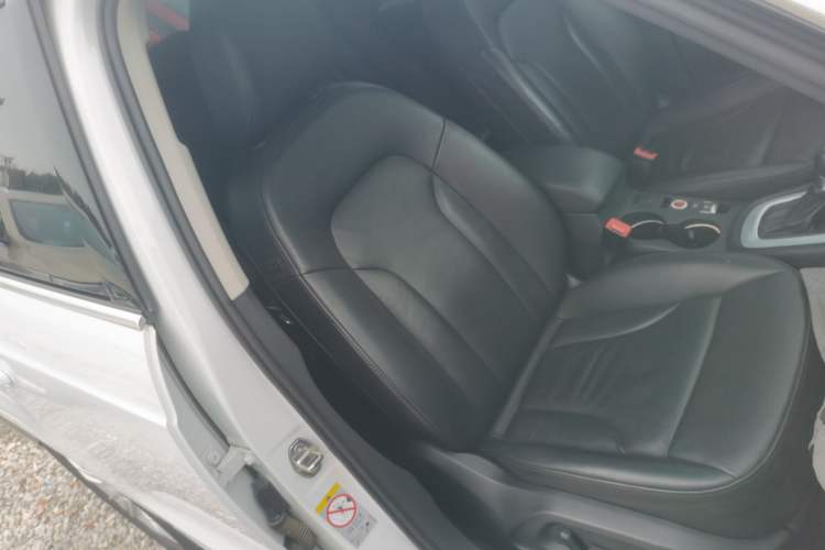 Used Audi Q3 2015 30 TFSI Comfort Model
