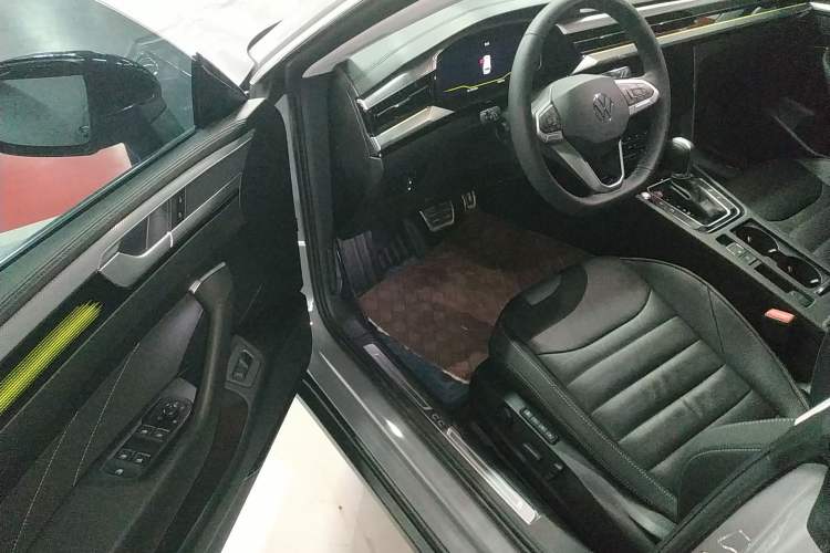 Used Volkswagen FAW-Volkswagen CC 2023 Hunting Vehicle 380TSI Hunter's Heart Edition