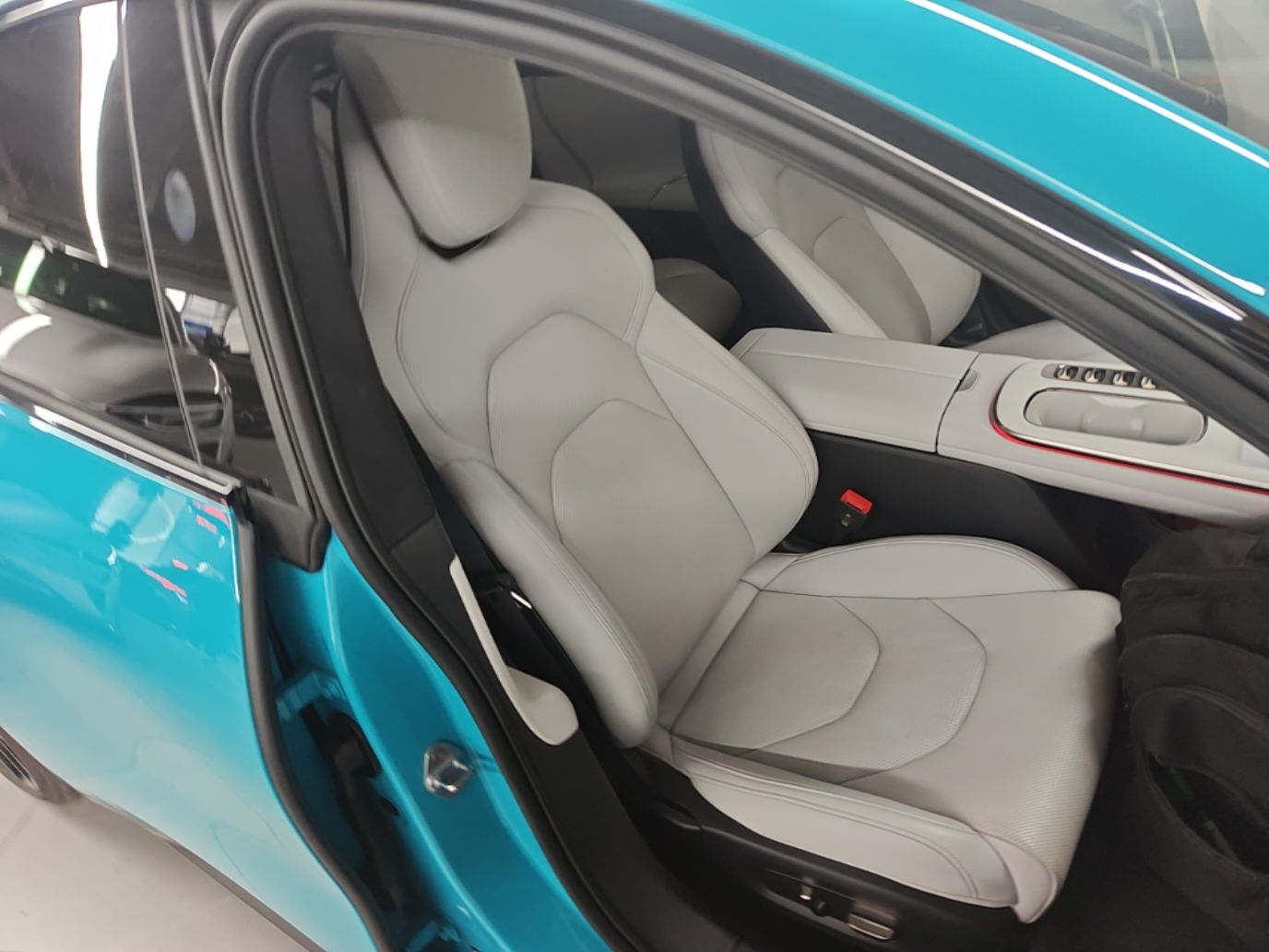 Xiaomi Auto SU7 2024 Four-Wheel Drive Ultra-Long Range Advanced Intelligent Driving Max Edition — снимка 19