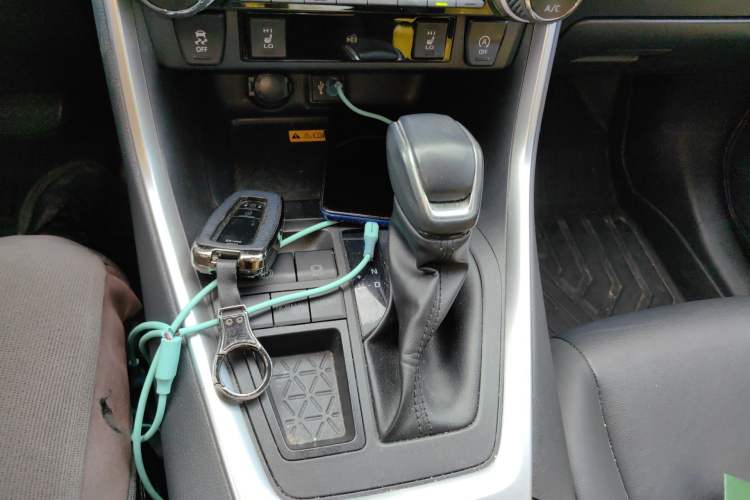 Used Toyota RAV4 2023 2.0L CVT Two-Wheel Drive Fashion Plus Edition Gear Lever