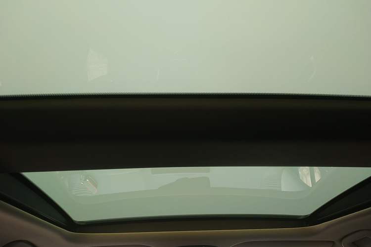 Used Toyota Harrier 2023 2.0L CVT Two-Wheel Drive Deluxe Edition Headliner