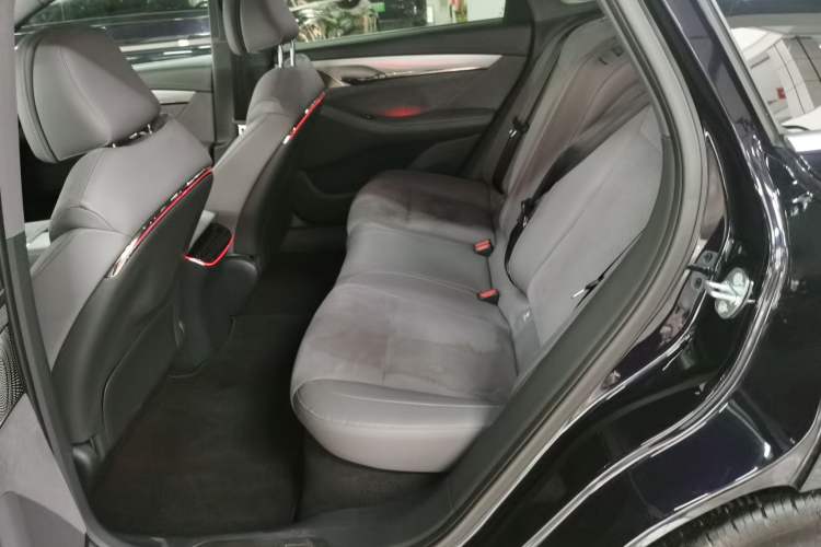 Used VOYAH PASSION 2024 PHEV Four-Wheel Drive Ultra-Long Range Executive Edition