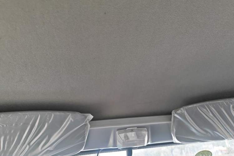 Used Wuling Zhiguang 2020 1.2L Practical Model China VI LSI
