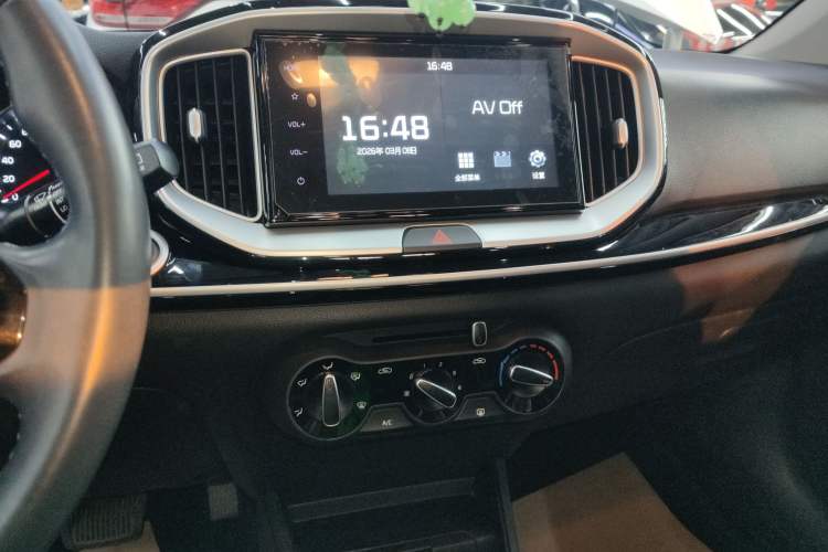 Used Kia kx1 Stonic 2021 1.4L CVT Fun Edition Audio And AC Panel