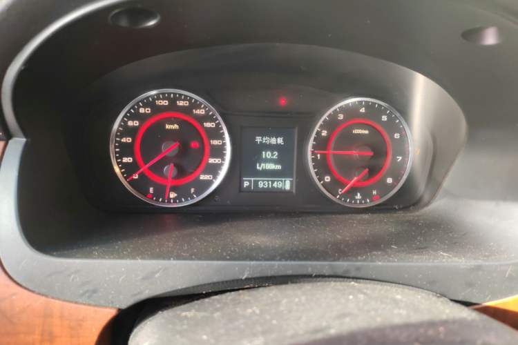 Used SAIC MAXUS G10 2014 2.0T Automatic Luxury Executive Edition
