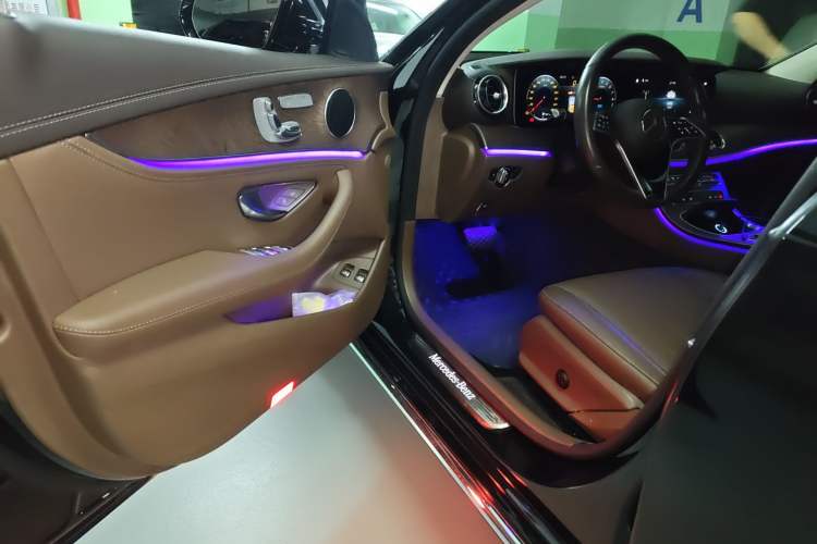 Used Mercedes-Benz E-Class New Energy 2023 E 350 e L Plug-in Hybrid Sedan Driver Seat