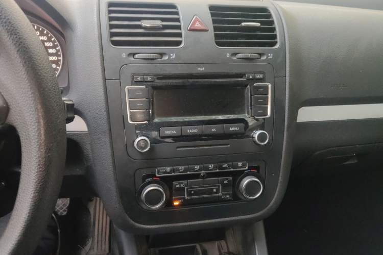 Used Volkswagen Sagitar 2011 1.4 TSI Automatic Tech Model
