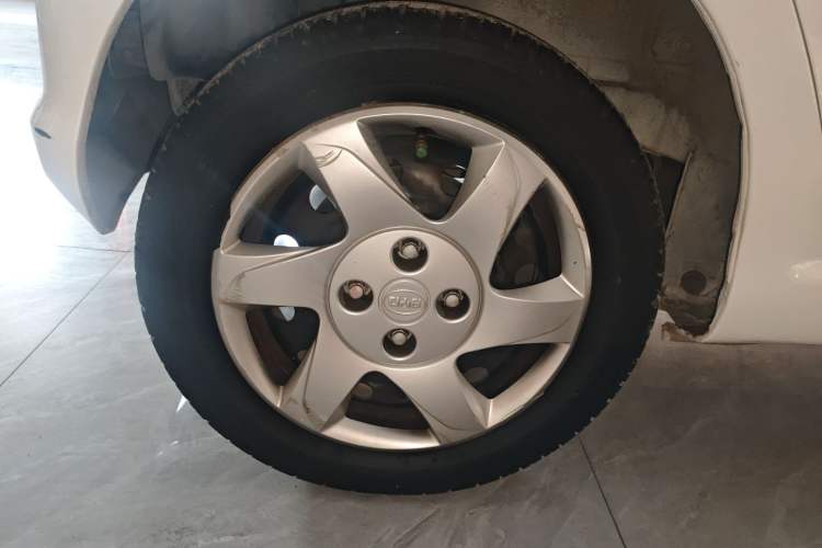 Used BYD e1 2019 Edition Yue Exterior 5