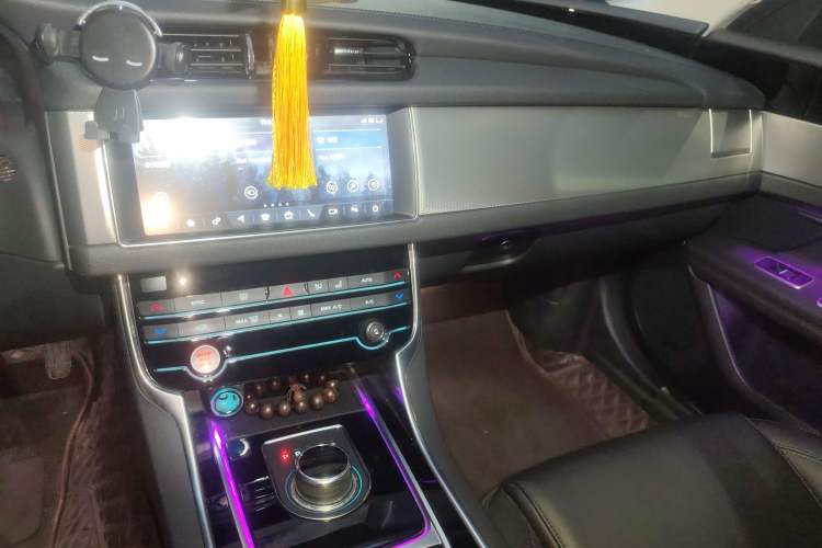 Used Jaguar XFL 2020 XFL 2.0T P200 Two-Wheel-Drive Elite Edition
