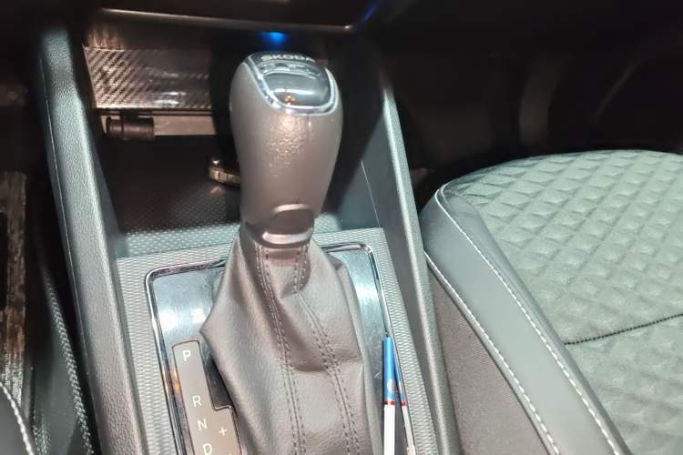 Used Skoda Kamiq 2020 1.5L Automatic Comfort Edition Gear Lever