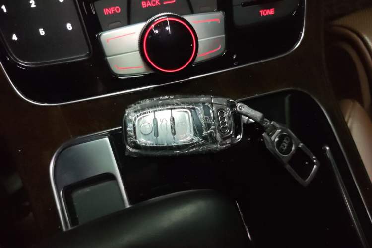 Used Audi A8 2013 A8L 45 TFSI quattro Luxury Model