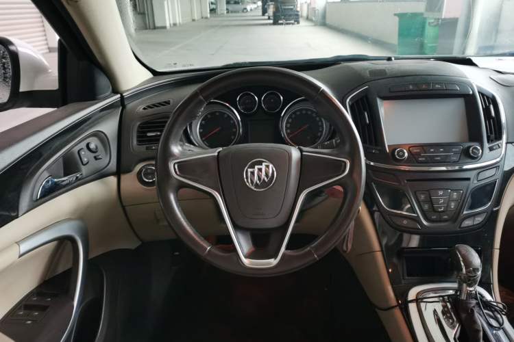 Used Buick Regal 2014 2.0L Leading Fashion Edition Steering Wheel