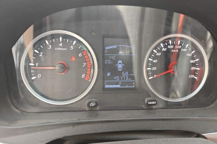 Used FORTHING T5 2022 Grand Edition 1.6L Manual Dream Version 5-Seater
