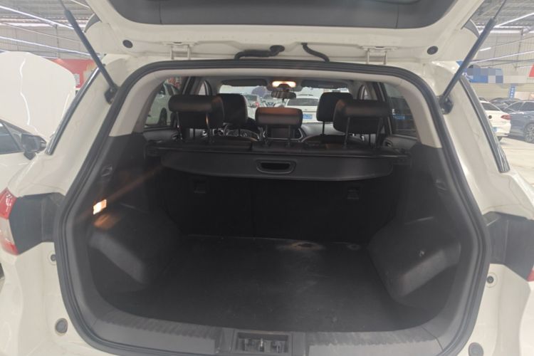 Used GAC Trumpchi GS4 2017 235T Manual Two-Wheel Drive Luxury Edition Trunk