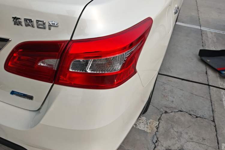 Used Nissan Sylphy 2019 1.6XV CVT Smart Connect Luxury Edition China VI Standard Right Rear Taillight