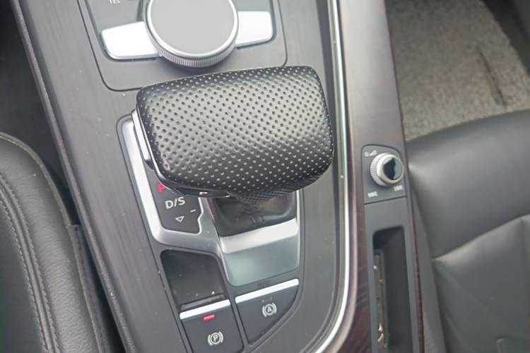 Used Audi A4L 2017 Plus 40 TFSI Fashion Model